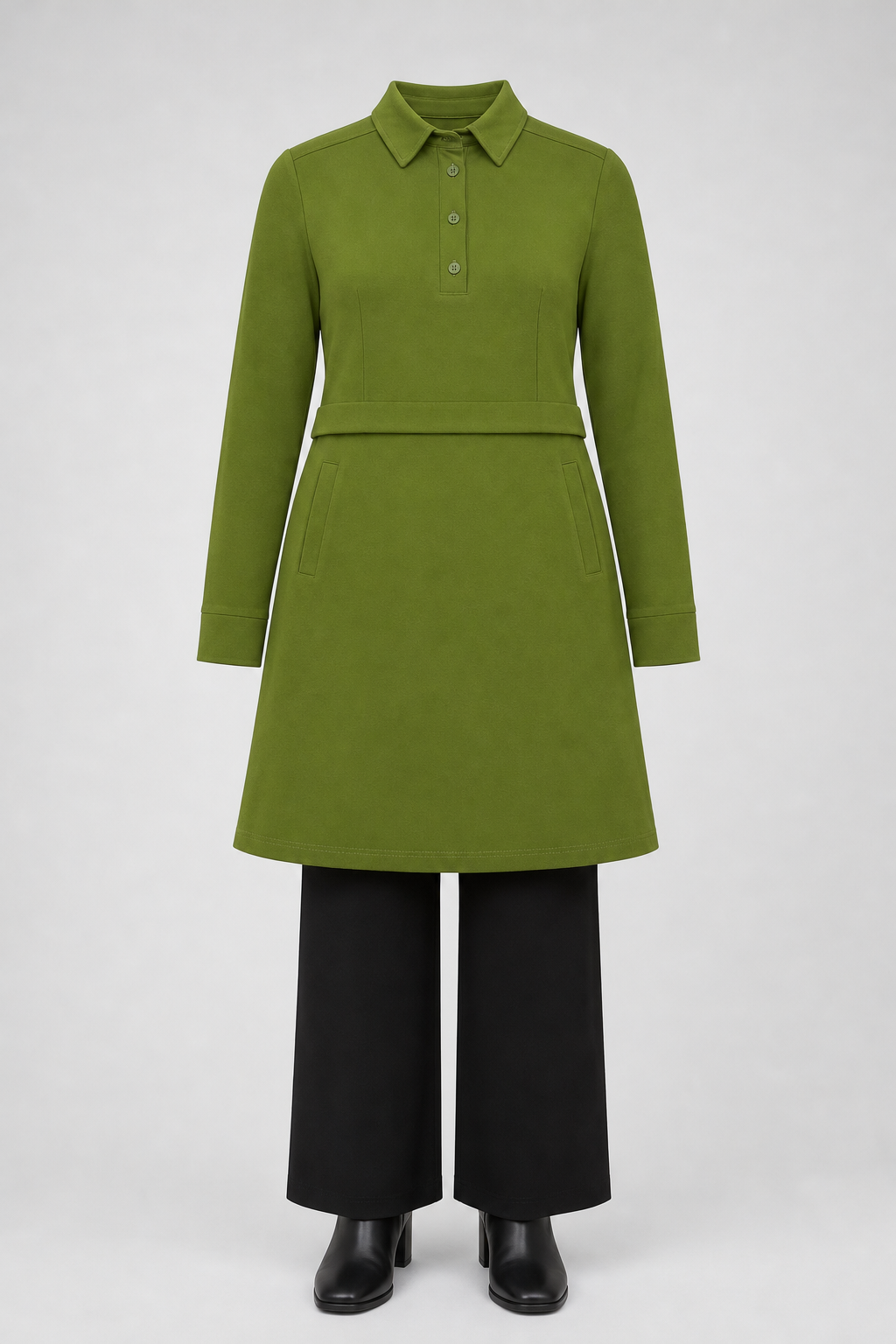KHAKI - on model