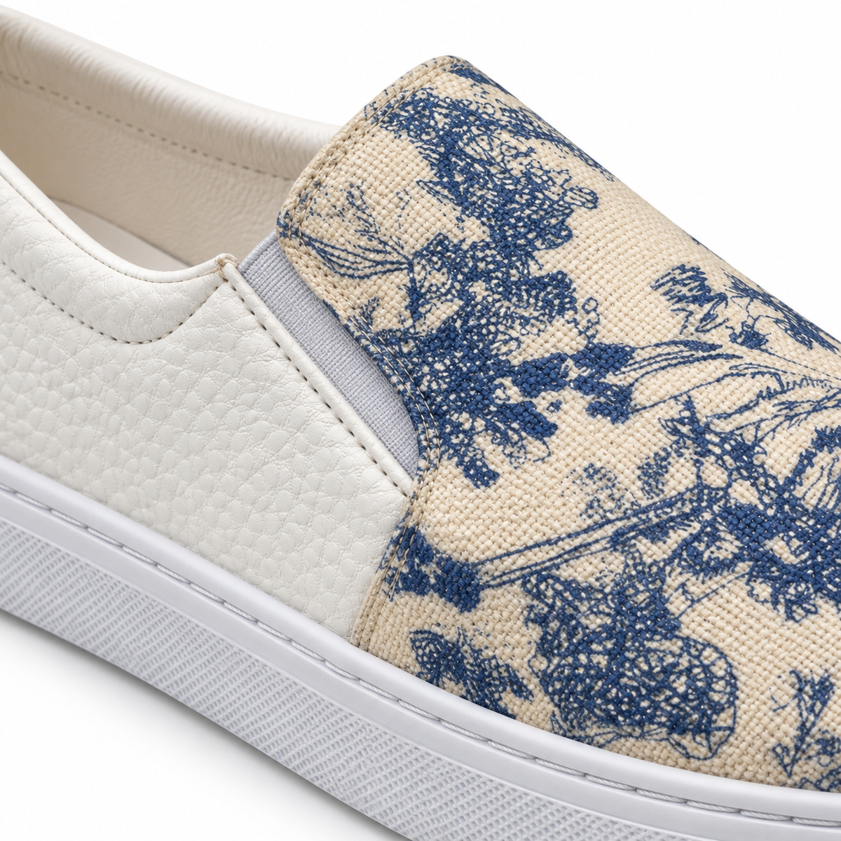 Women Artistic Print Slip-On Sneakers