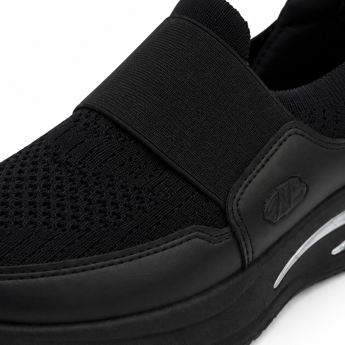 Slip-On Sports Sneakers With Elastic Strap