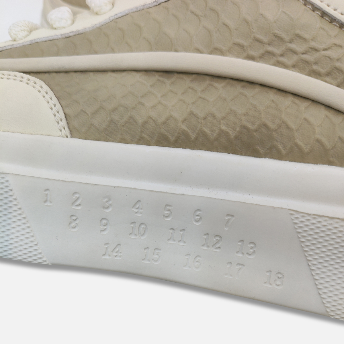 Men Platform Sole Lace-Up Sneakers
