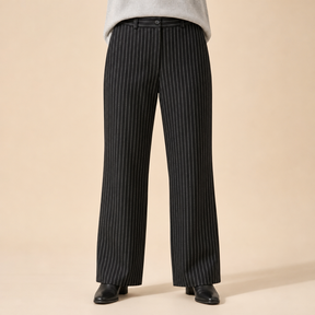 BLACK - on model