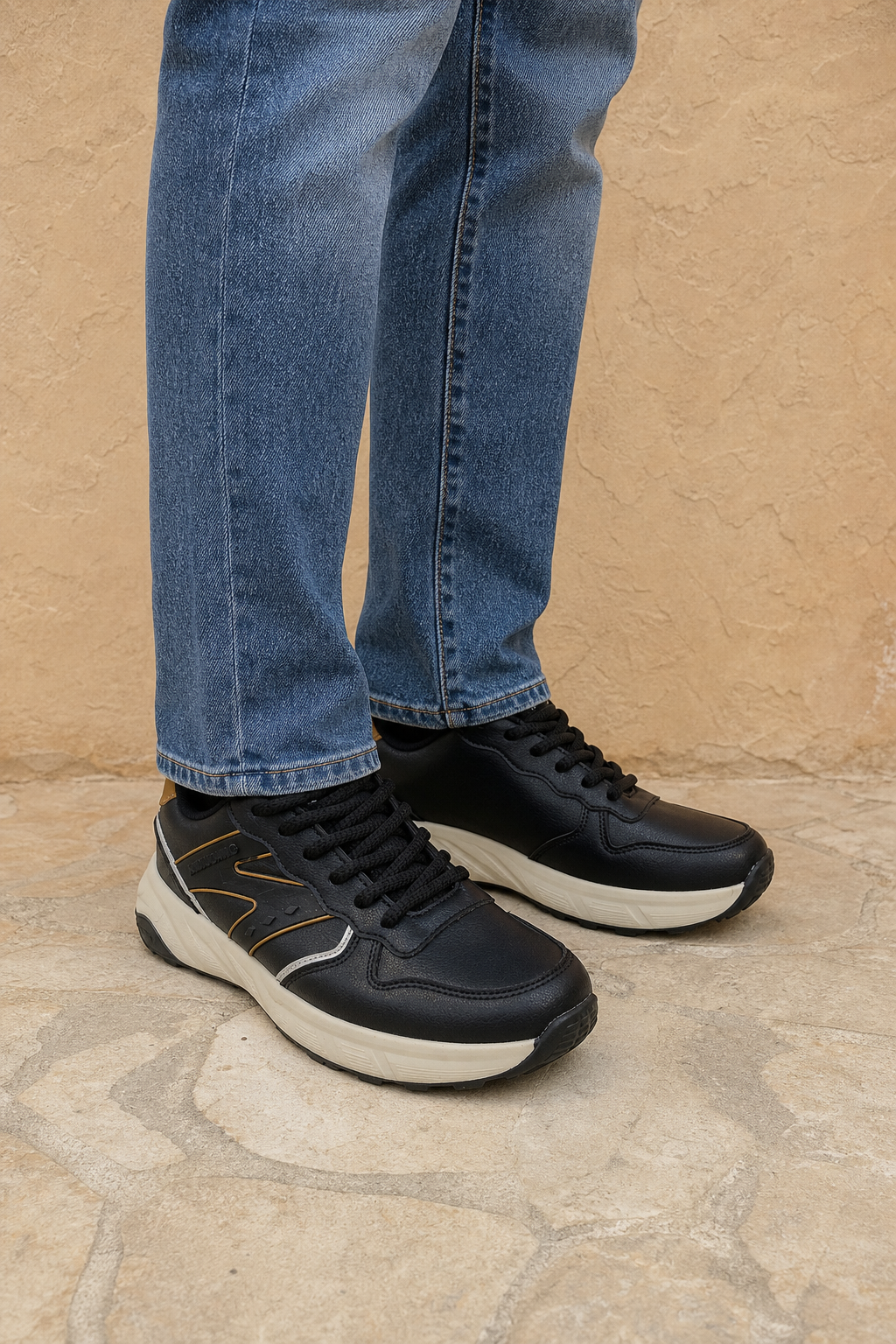 BLK-GLD - on model