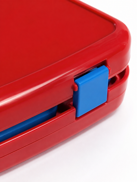 Multi-compartment lunch box with side container