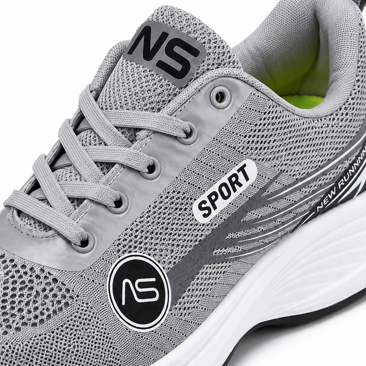 Mesh running shoes with lightweight sole